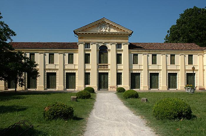 Foto facciata Villa Ferretti-Angeli