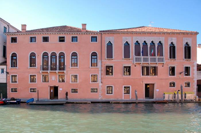Palazzo Testa - prospetto principale a seguito del restauro (foto Mario Fletzer)