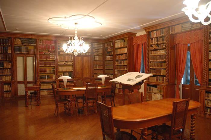 Isola di San Servolo - biblioteca (foto di Mario Fletzer)