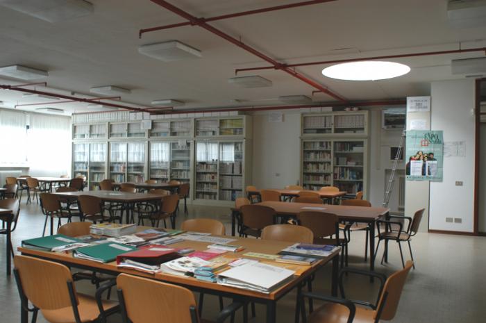 I.I.S. Primo Levi - biblioteca