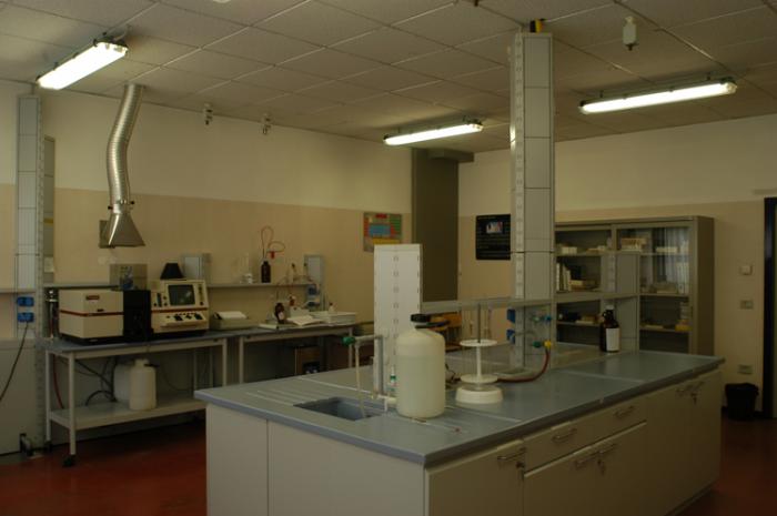 I.I.S. Primo Levi - laboratorio