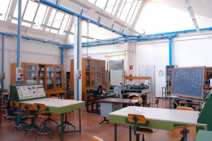 Istituto Tecnico Industriale Statale 'Antonio Pacinotti'- laboratori