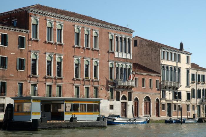 Palazzo Donà Balbi